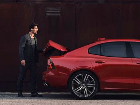 Volvo XC60 - Автомобиль года