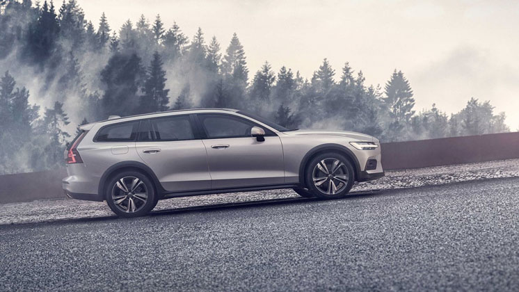VOLVO V60 Cross Country