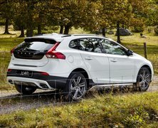 Специальная серия Erövring V40 Cross Country
