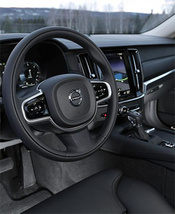 интерьер Volvo V90 Cross Country