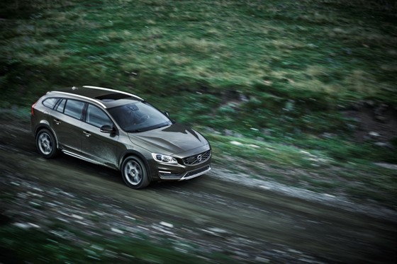 Volvo cars представляет новый V60 Cross Country