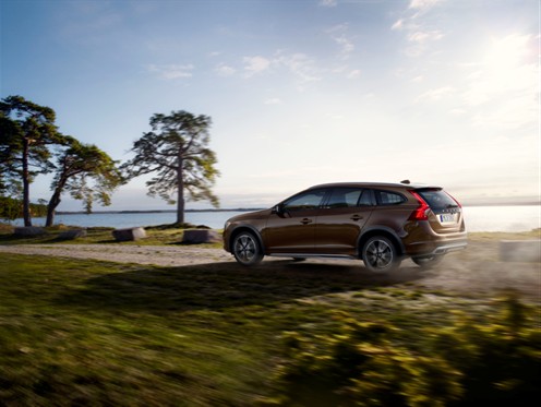 Volvo cars представляет новый V60 Cross Country