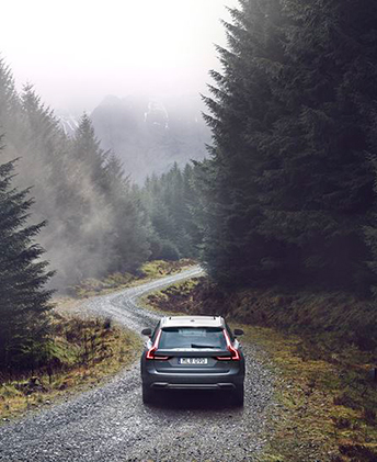 Volvo V90 Cross Country Система помощи при спуске