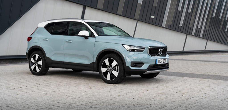 Премиальный компактный кроссовер Volvo XC40