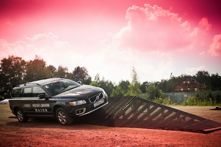 Volvo 3D Test-Drive в Major City