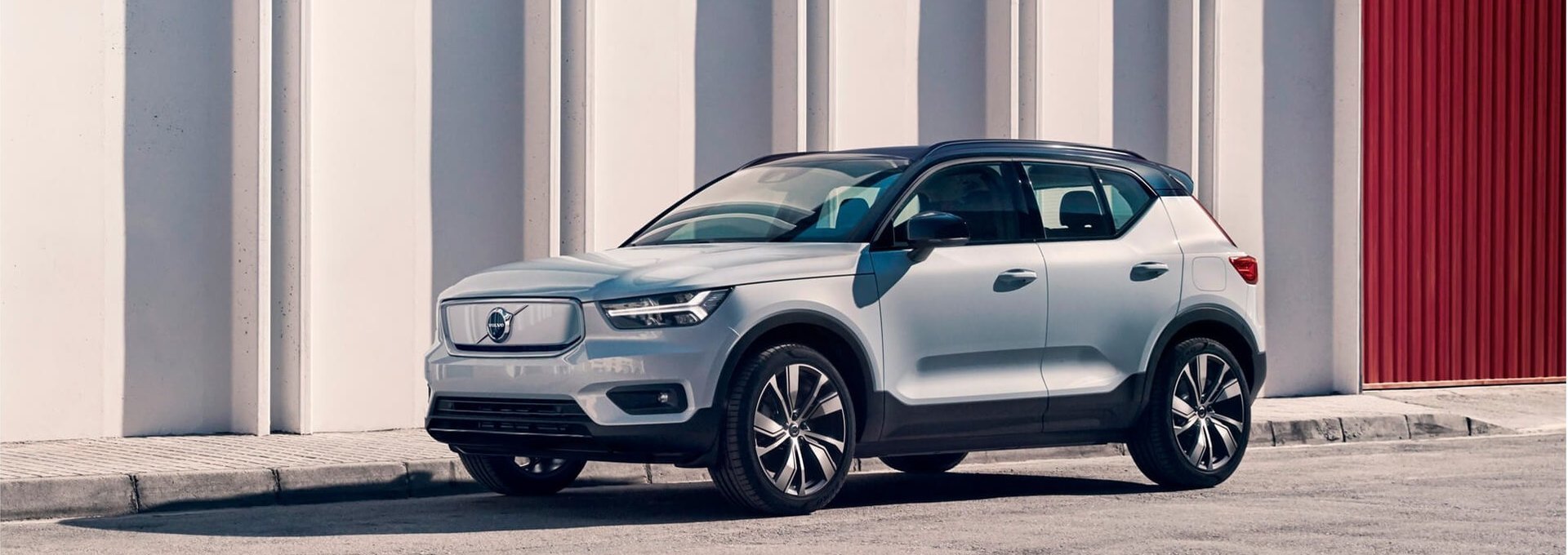 Volvo Cars представляет электрический Volvo XC40 Recharge