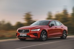 Volvo Cars начинает поставки нового седана S60 клиентам в России