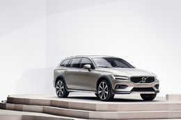 V60 Cross Country добрался до дилеров Volvo Cars